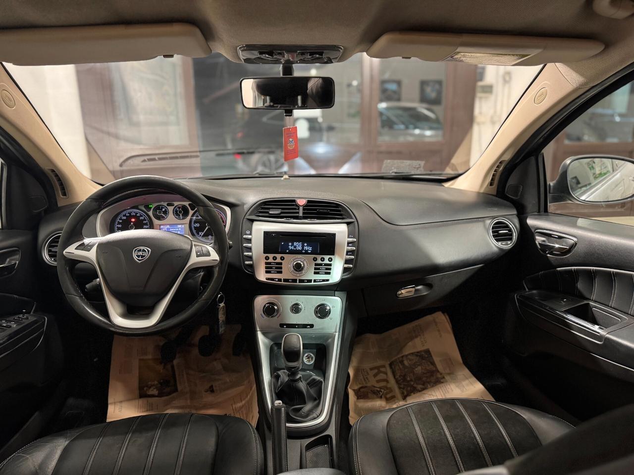 Lancia Delta 1.6 MJT DPF Silver