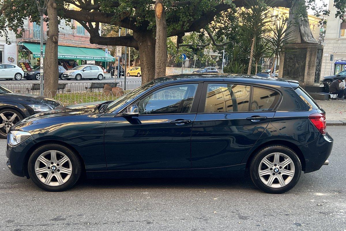 BMW 116d 5p. Unique