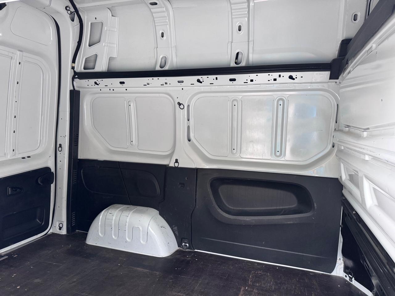 Nissan NV300 29 1.6 dCi Twin Turbo 145CV 3POSTI