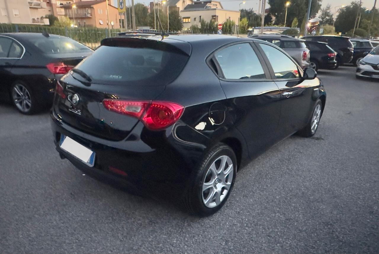 Alfa Romeo Giulietta 1.6 JTDm-2 105 CV Distinctive