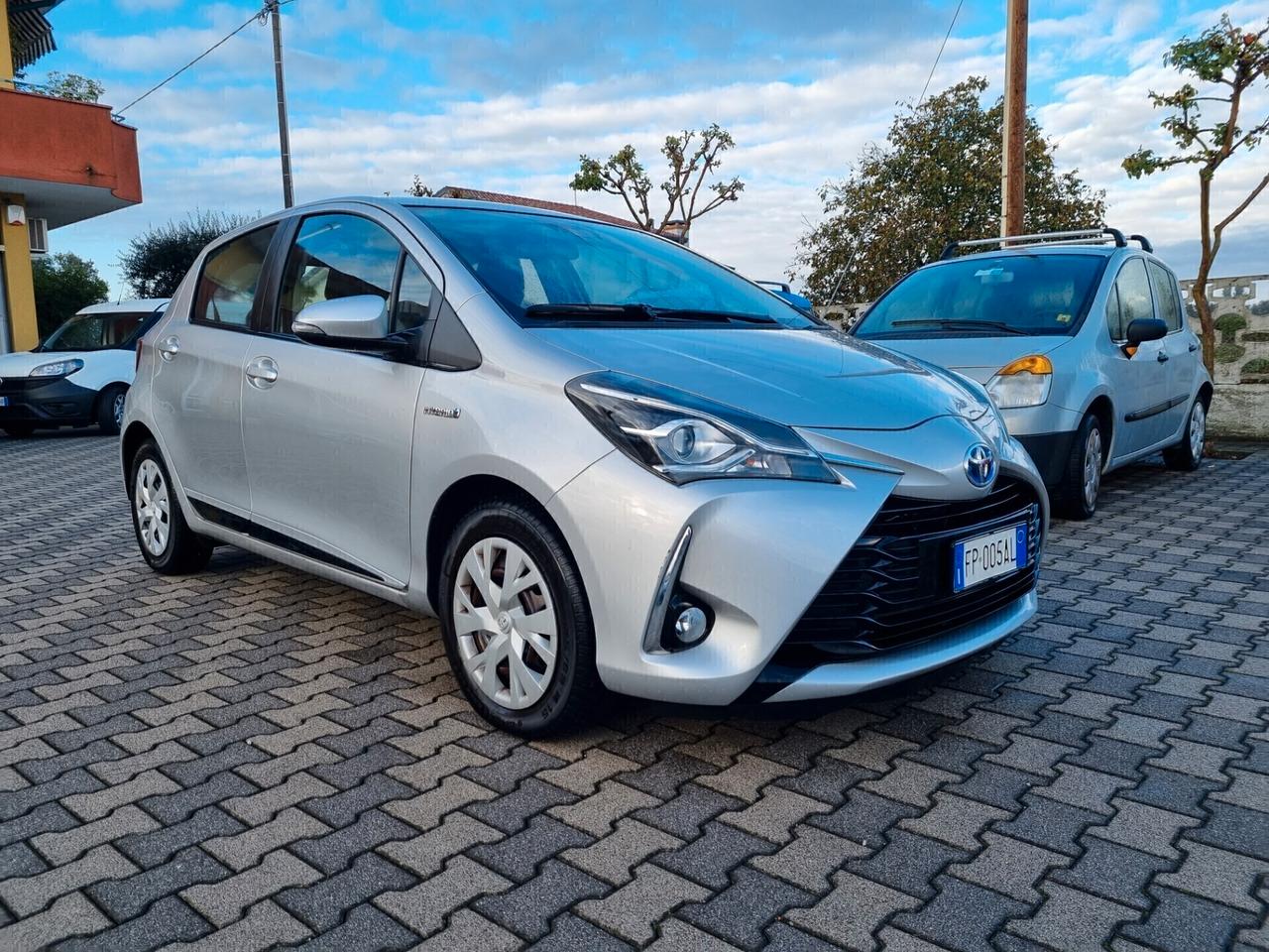 Toyota Yaris 1.5 Hybrid 5 porte Active