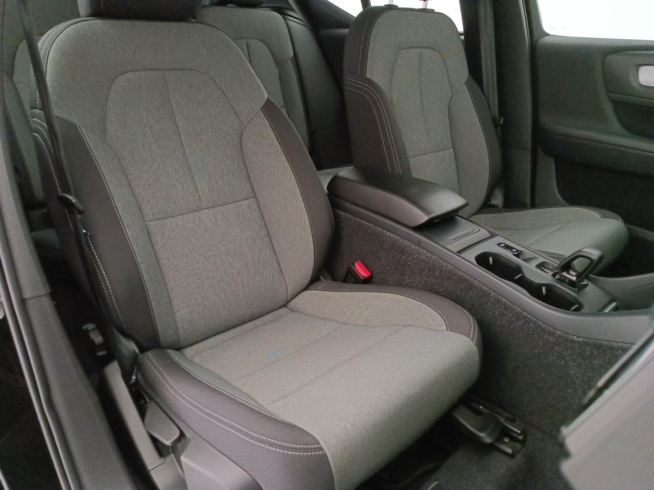 VOLVO XC40 1.5 t3 Momentum Pro 163cv auto my21