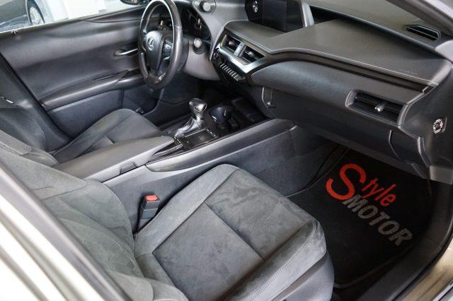 LEXUS UX 250h Business FULL HYBRID CERTIFICATA PARI AL NUOVO