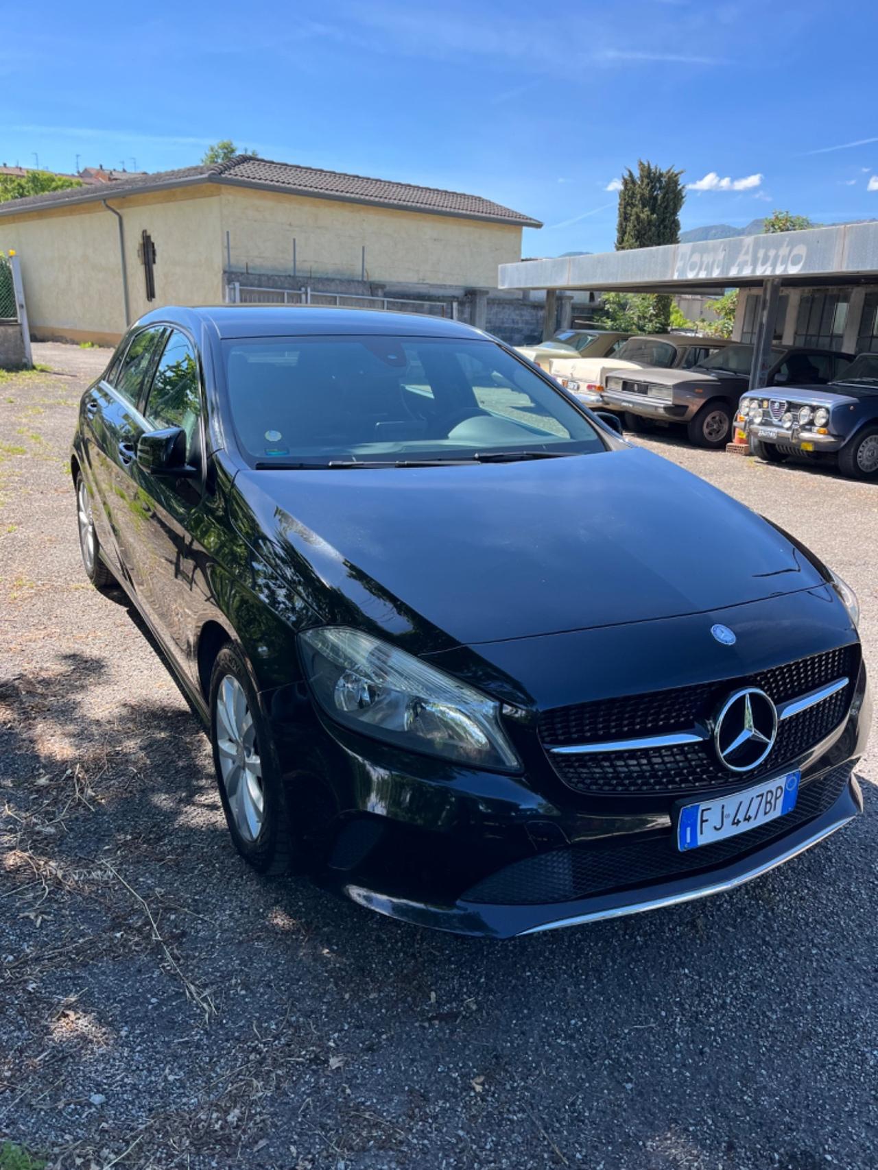 Mercedes-benz A 160 A 160 d Automatic Sport