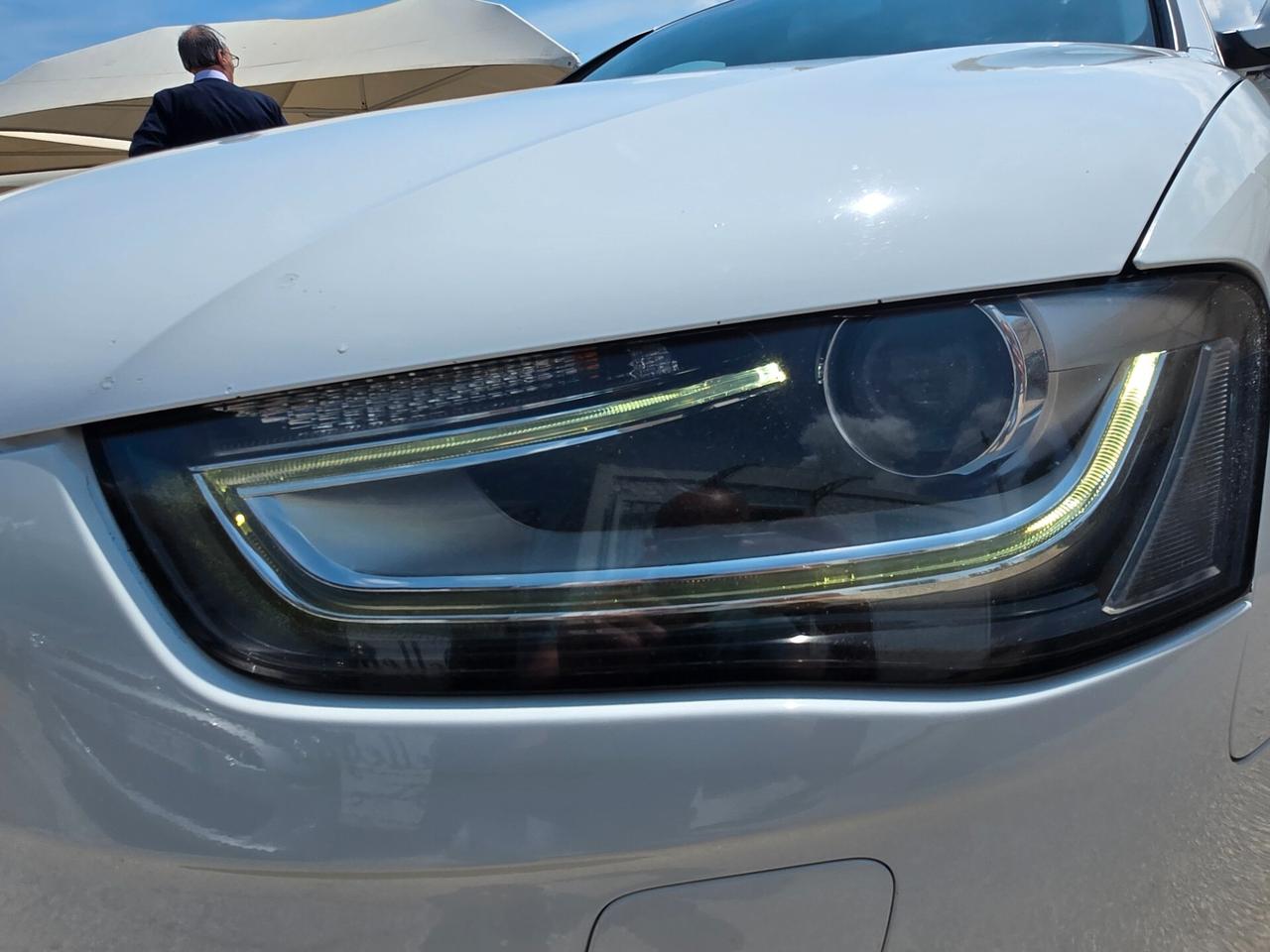 Audi A4 Avant 2.0 TDI 143CV del 2012 gancio traino omologato