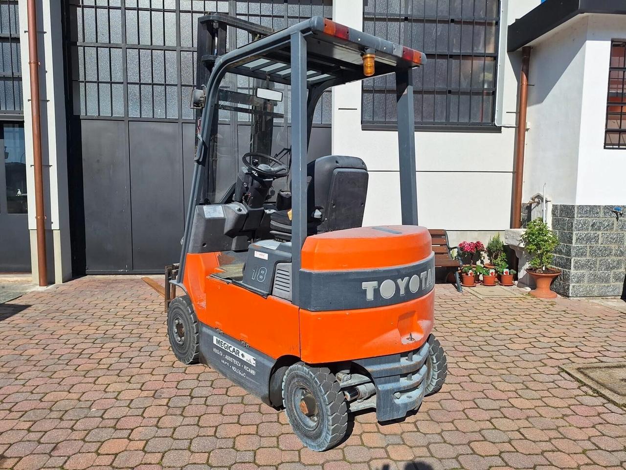 Force Toyota 18 q.li.2004,, Elevatore