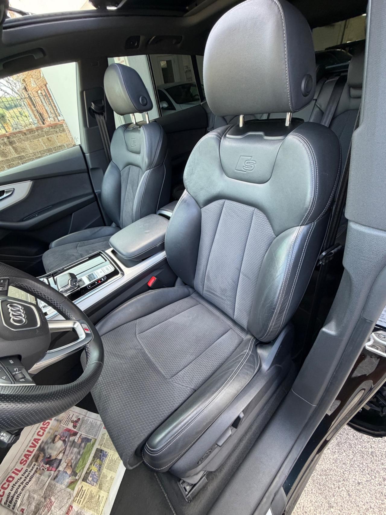 Audi Q8 SUV 55 TFSI quattro tiptronic S line edition
