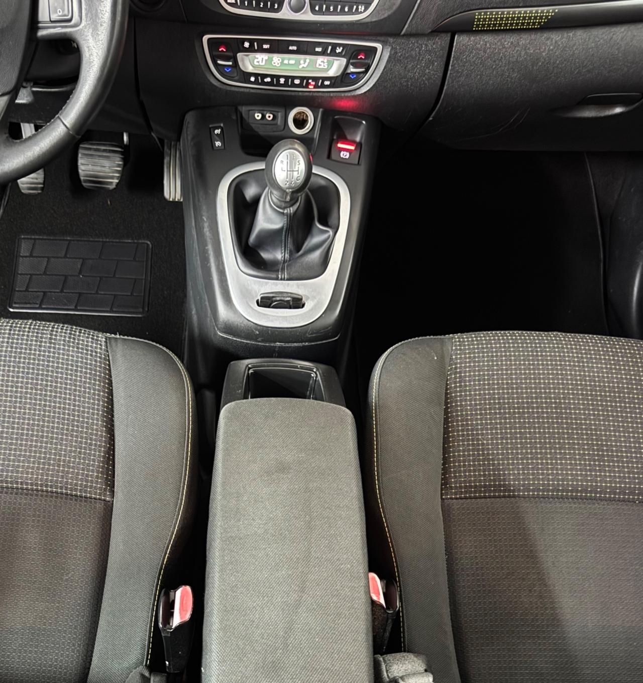 Renault Scenic Scénic 1.5 dCi 110CV Dynamique 7 POSTI 140000 Chilometri