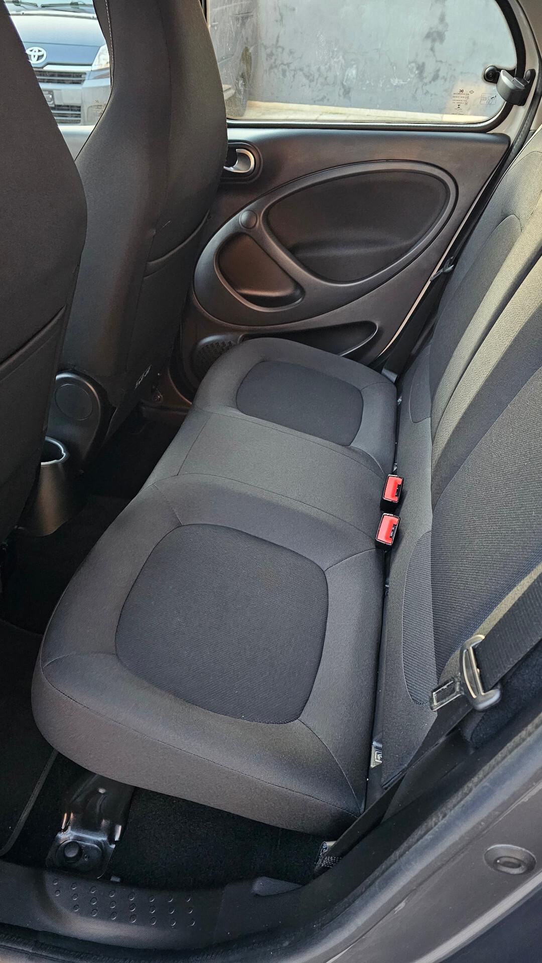 Smart ForFour 90 0.9 Turbo twinamic Passion UNIPRO NAV ANDROID TAGL UFF LED