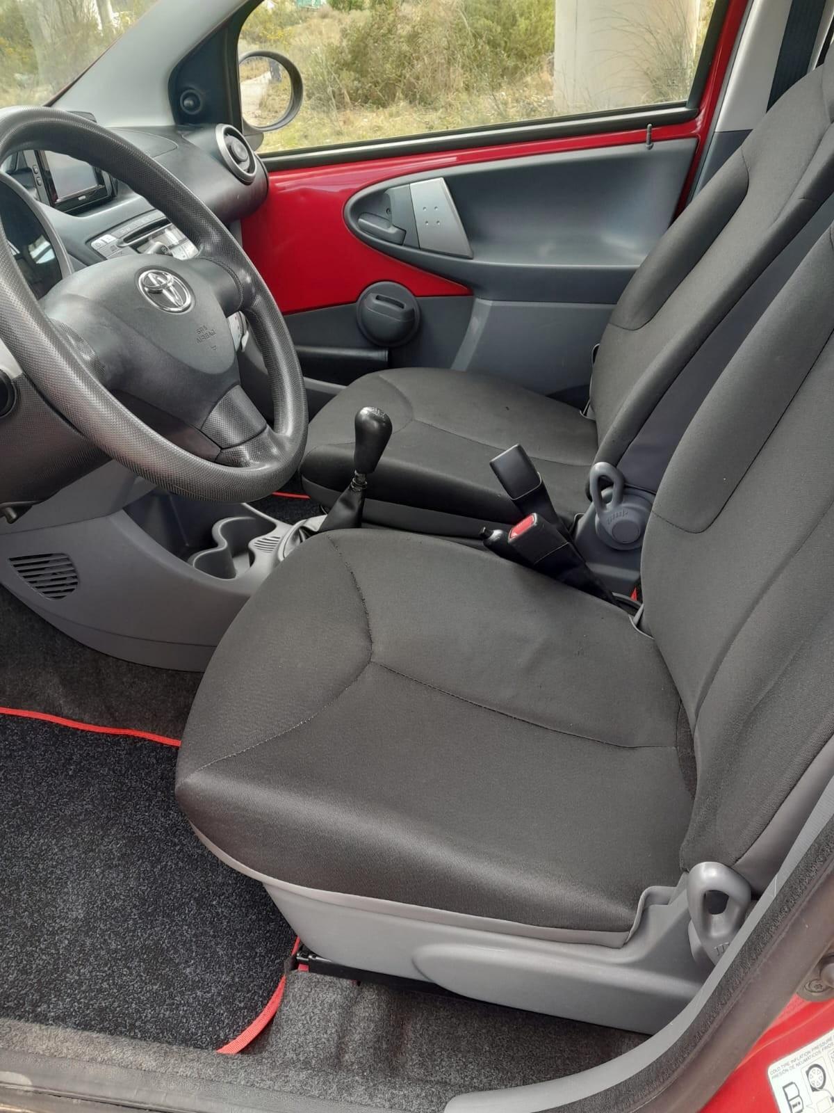 Toyota Aygo 1.0 5 porte Now navi