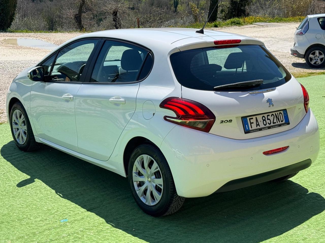 Peugeot 208 1.4 HDi 68 CV 5 porte Active
