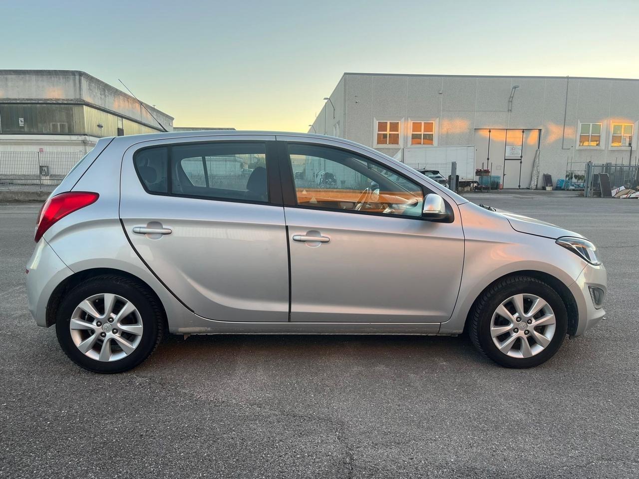 Hyundai i20 1.1 CRDi 5p. Sound Edition