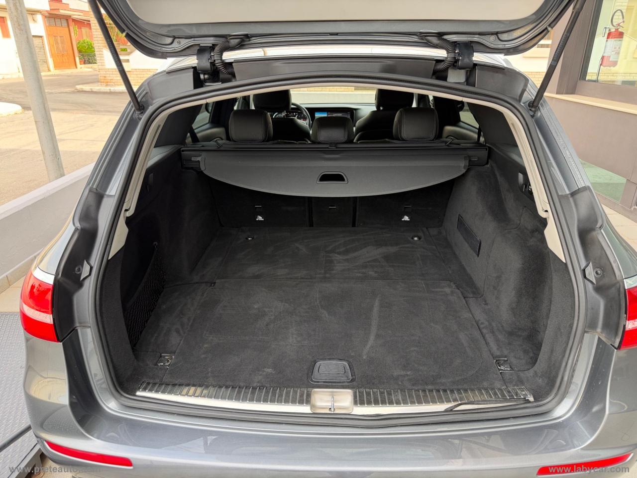 MERCEDES-BENZ E 220 d S.W. Auto Sport