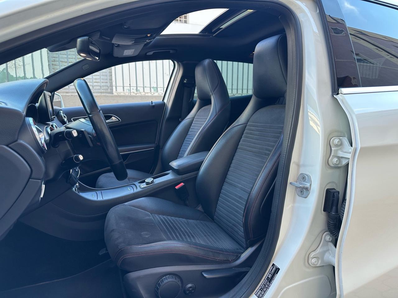 Mercedes-benz GLA 220 d AMG Premium - DOPPIO TETTO RETROCAMERA