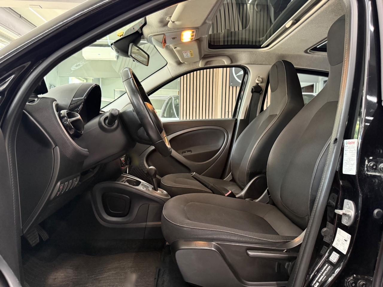 Smart ForFour 90 0.9 Turbo Superpassion NAVIGATORE FARI LED