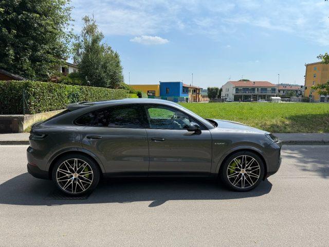 PORSCHE Cayenne Coupé 3.0 V6 E-Hybrid MOD. 2024 IVA ESPOSTA