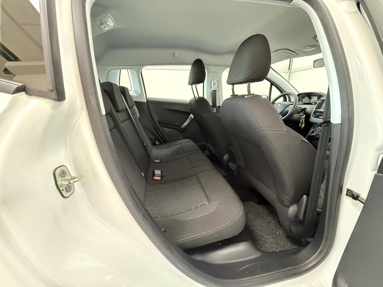 Peugeot 2008 1.6 BHDi 100 cv Allure 07/2015 Euro 6B Neopatentati