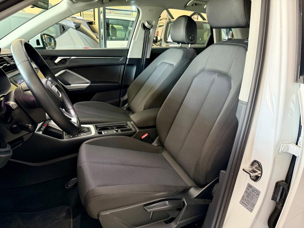 Audi Q3 35 TDI S tronic Business
