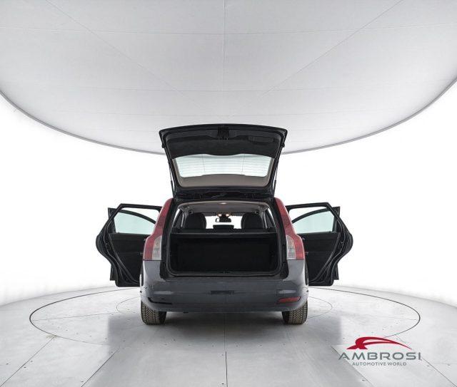 VOLVO V50 2.0i 16V cat Momentum - PER OPERATORI DEL SETTORE