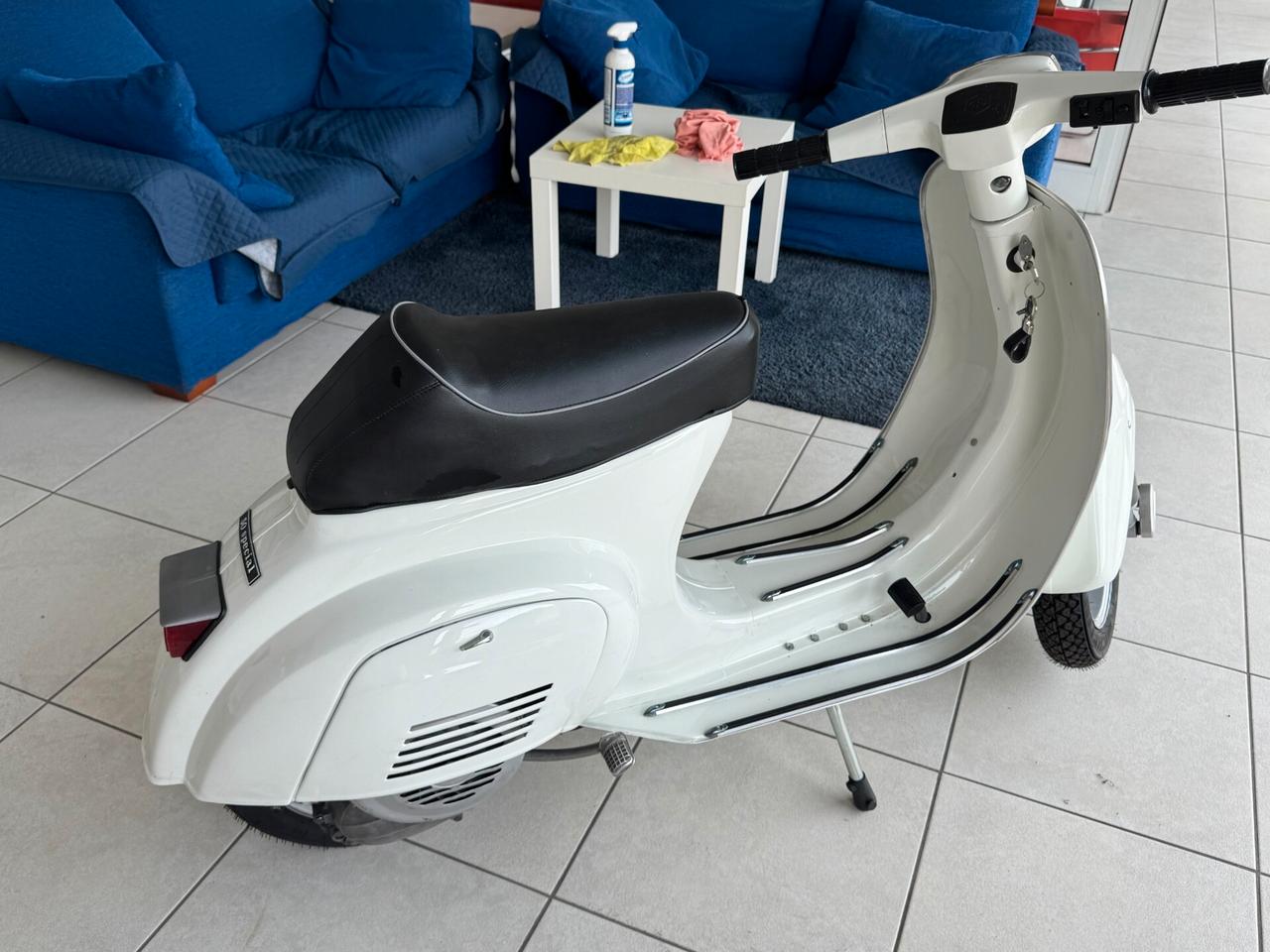 Piaggio Vespa 50 Special