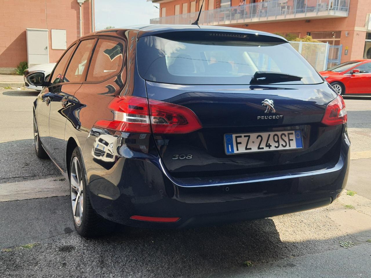 PEUGEOT 308 PureTech Turbo 130 S&S SW Allure