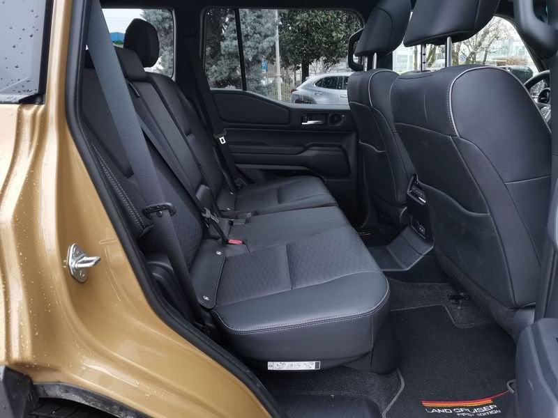 Toyota Land Cruiser Land Cruiser 2.8 D4D A/T AWD First Edition