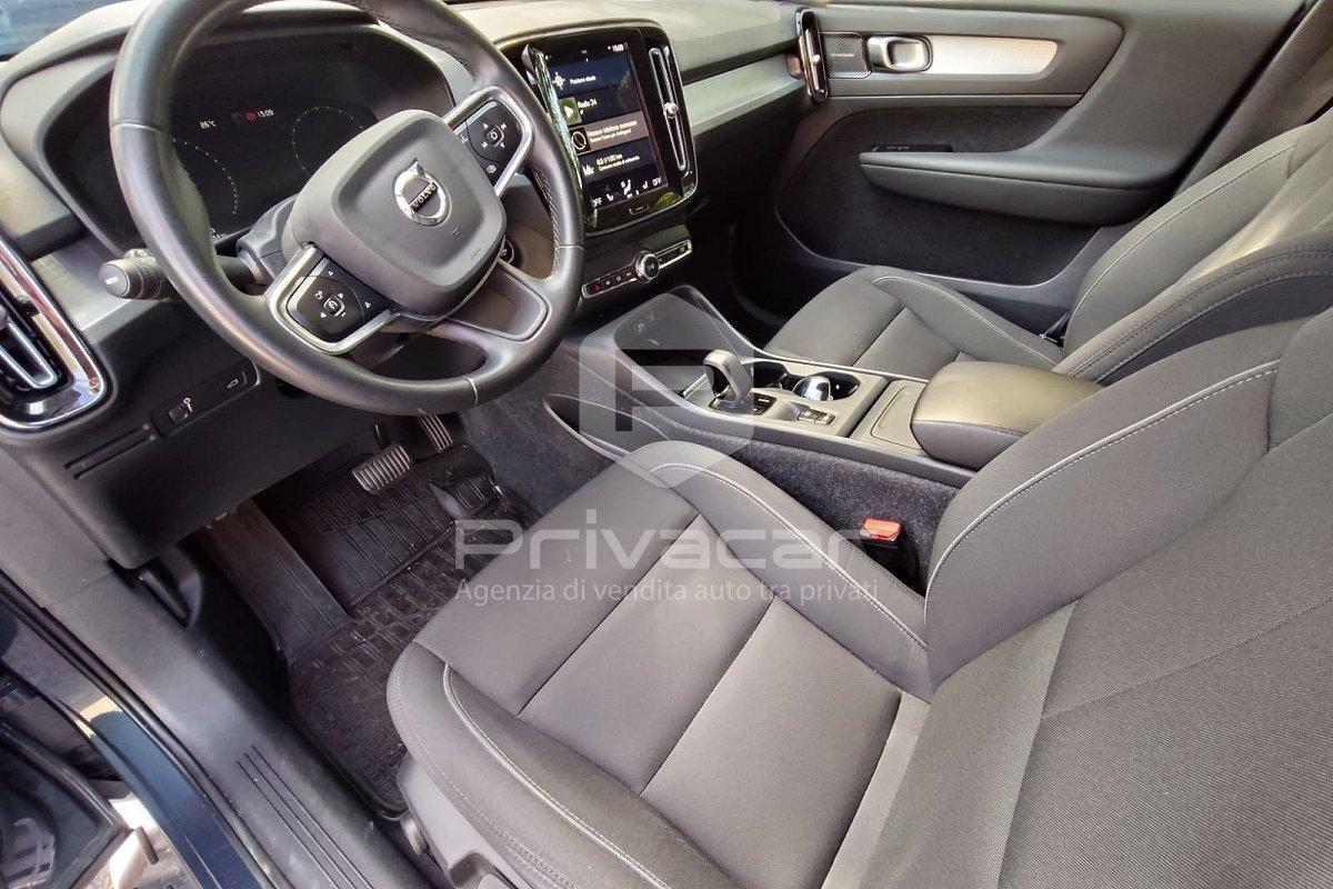 VOLVO XC40 B4 AWD Geartronic Momentum Pro