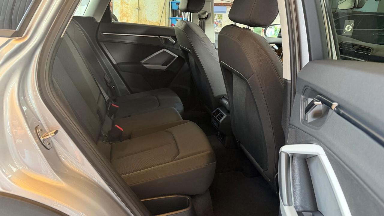 Audi Q3 35 TDI S tronic Business Advanced