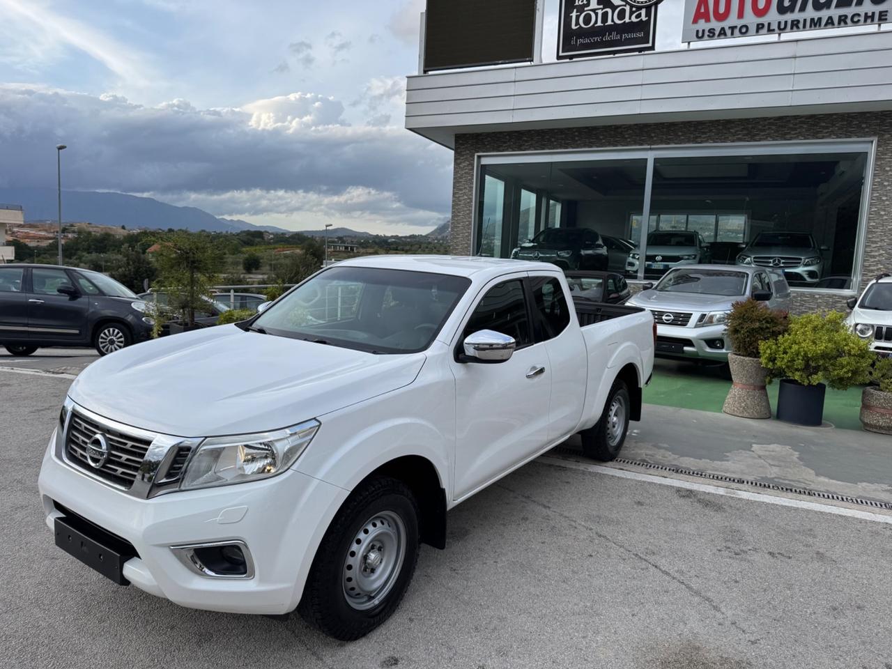 Nissan Navara 2.3 dCi 4WD King Cab N-Connecta, FULL