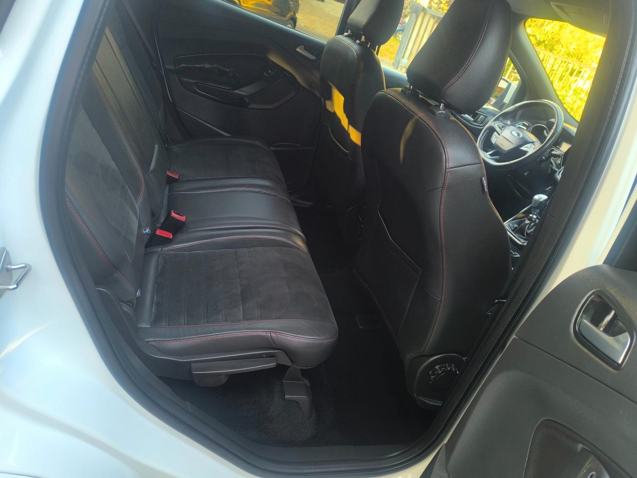 Ford Kuga 1.5 TDCI 120 CV S&S 2WD ST-Line