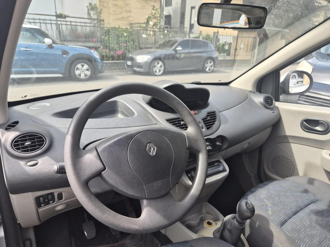 Renault Twingo 1.2 8V Confort ADATTA A NEOPATENTATI