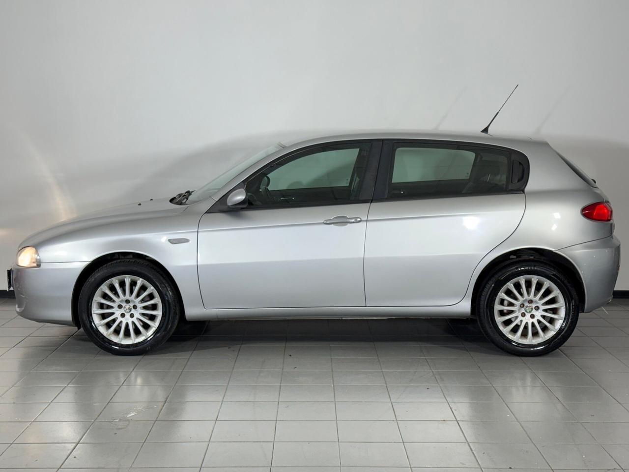 Alfa Romeo 147 1.6 16V TS 5 porte Exclusive NEOPATENTATI