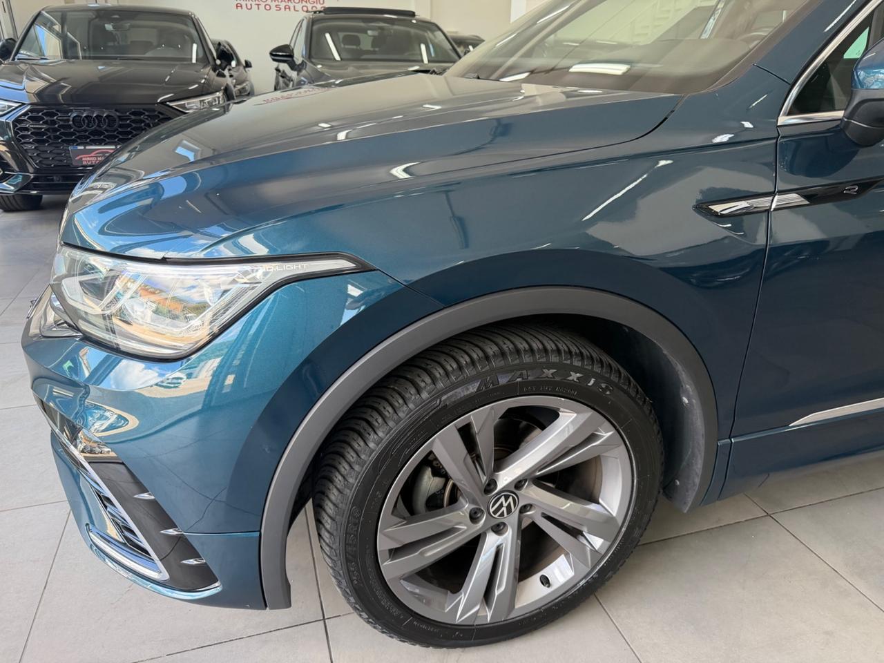 VW Tiguan 2.0 TDI 150 CV SCR DSG R-Line FINANZIABILE