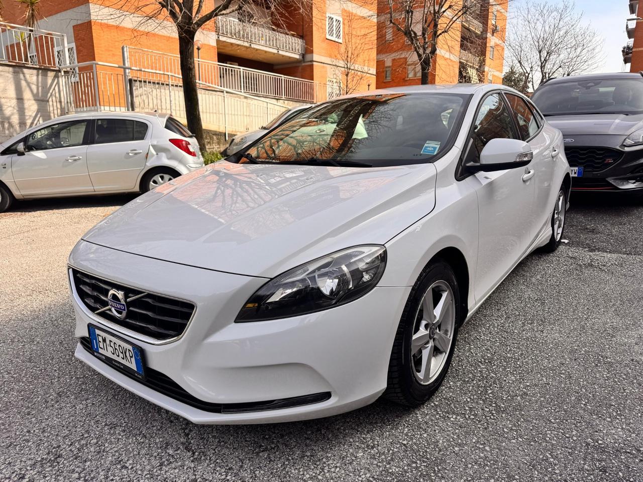 Volvo V40 D2 1.6 Summum !!GARANTITA!!