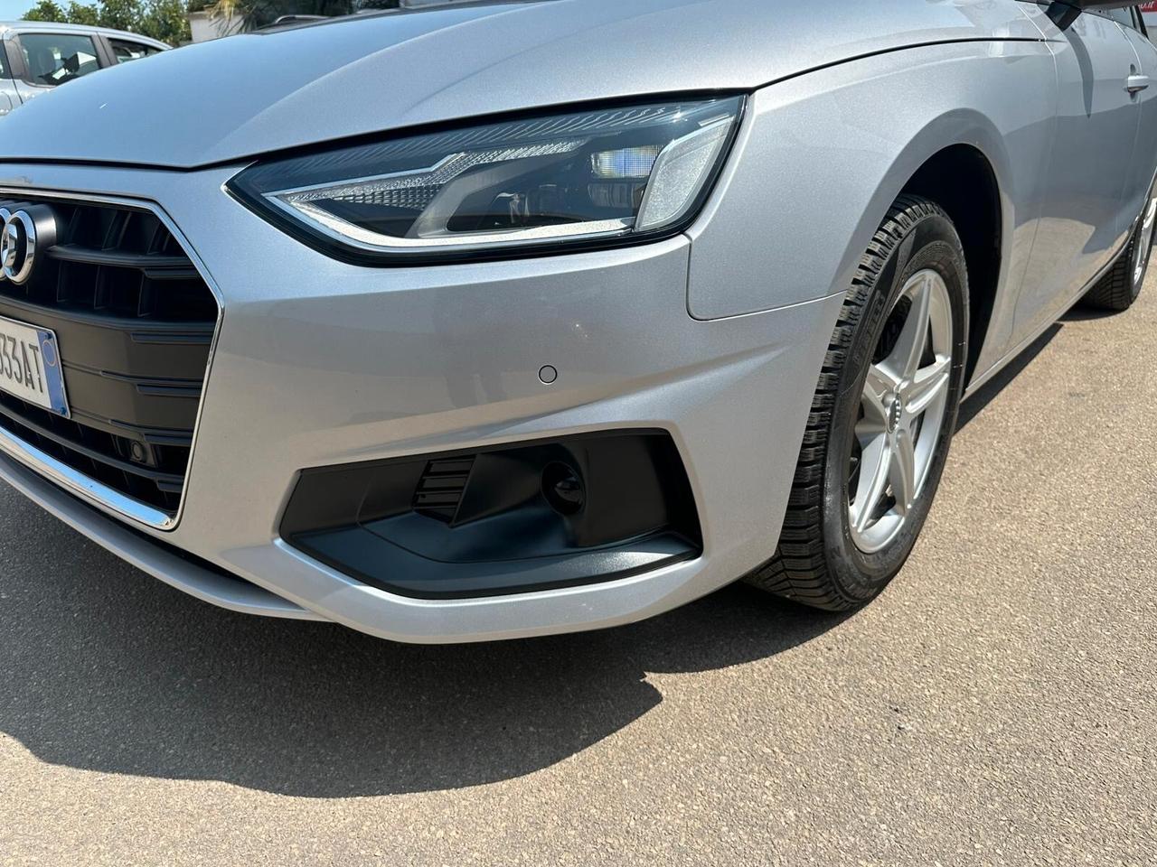 Audi A4 30 TDI Business