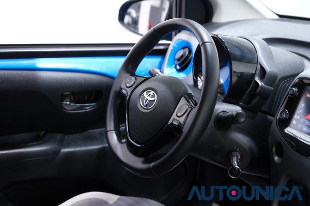 TOYOTA Aygo 1.0 VVT-i 72 CV 5 PORTE X-PLAY MMT NEOPATENTATI