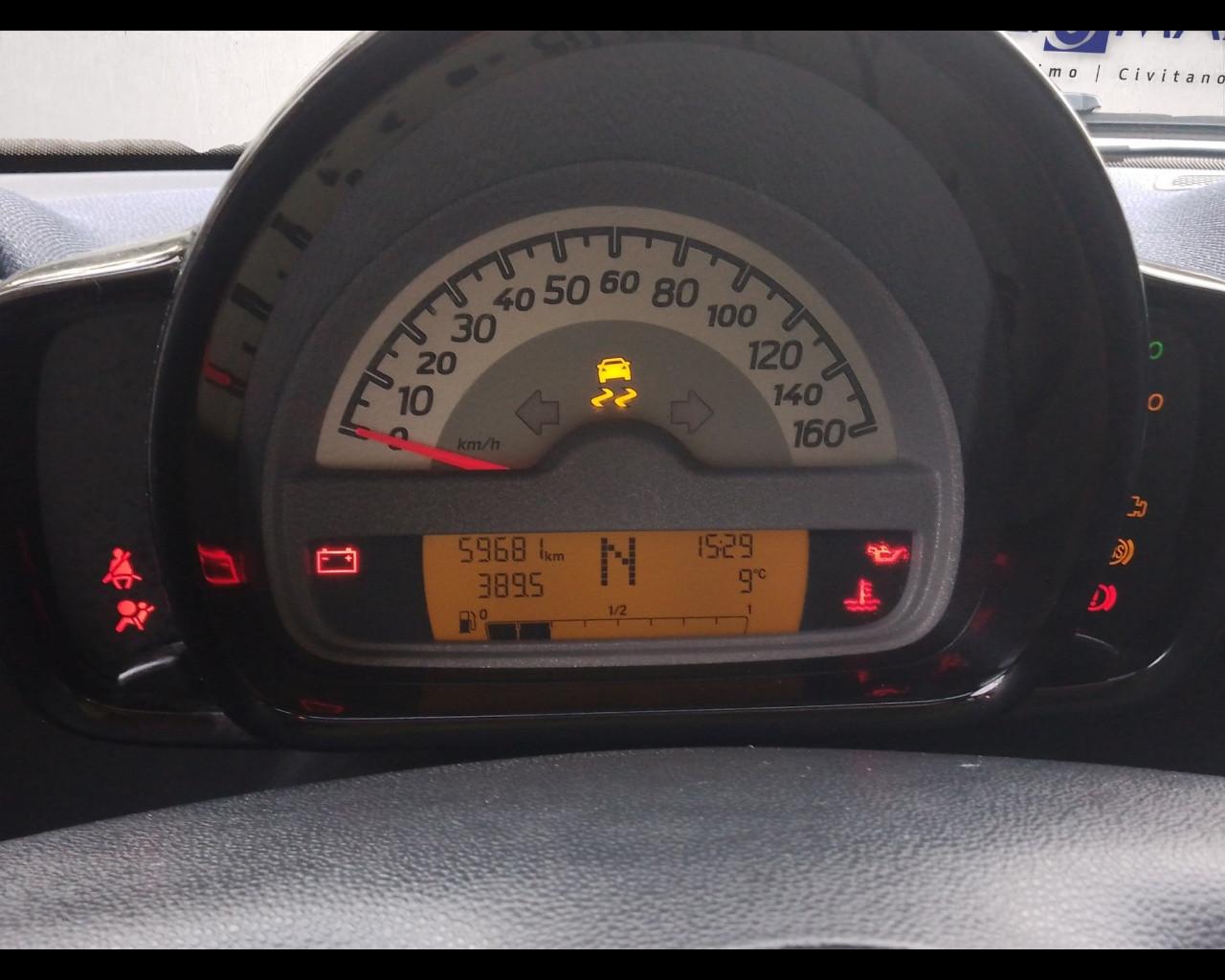 SMART fortwo 2ª serie - fortwo 1000 52 kW MHD coupé passion