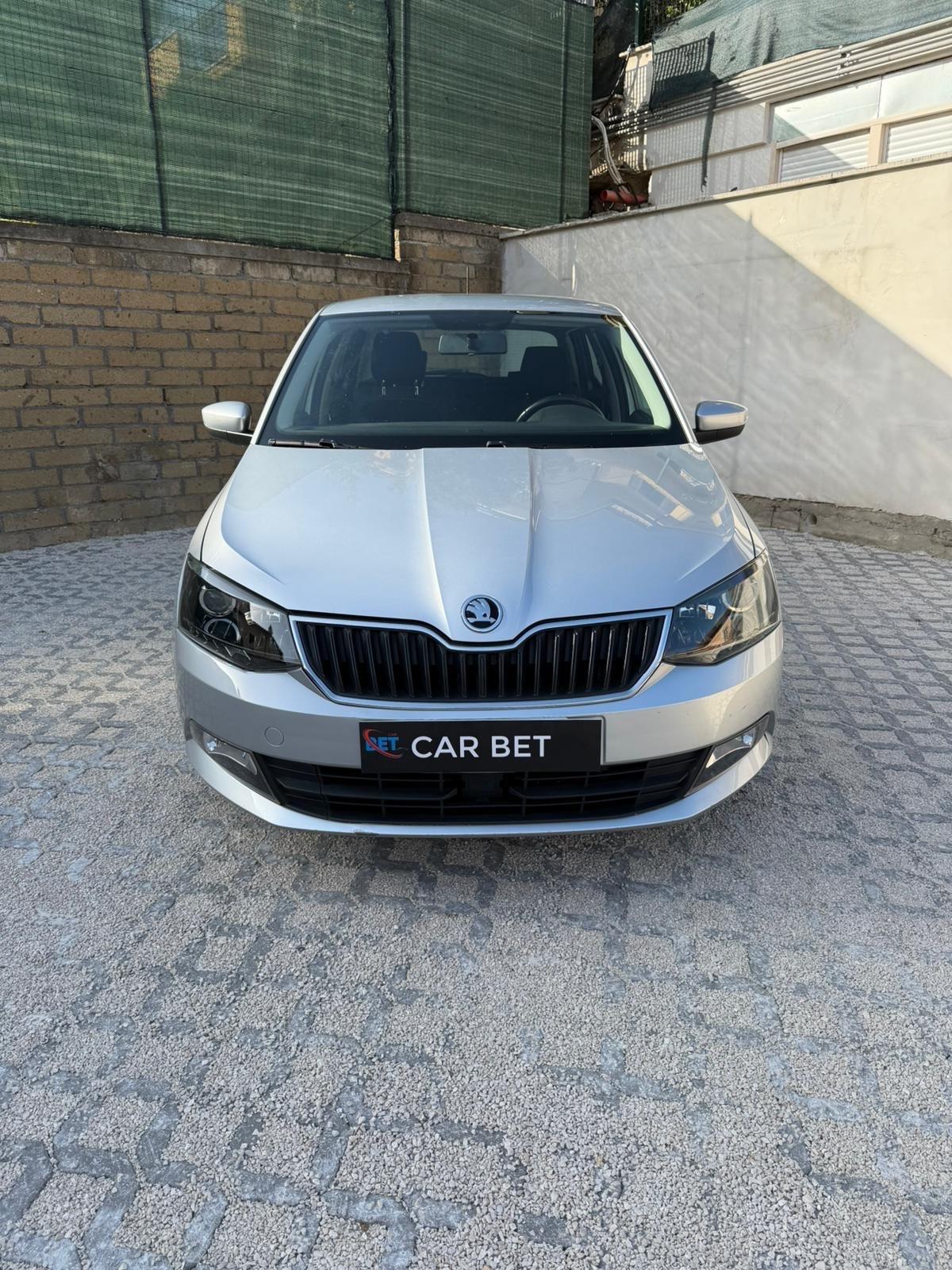 Skoda Fabia 1.0 TSI Color Argento