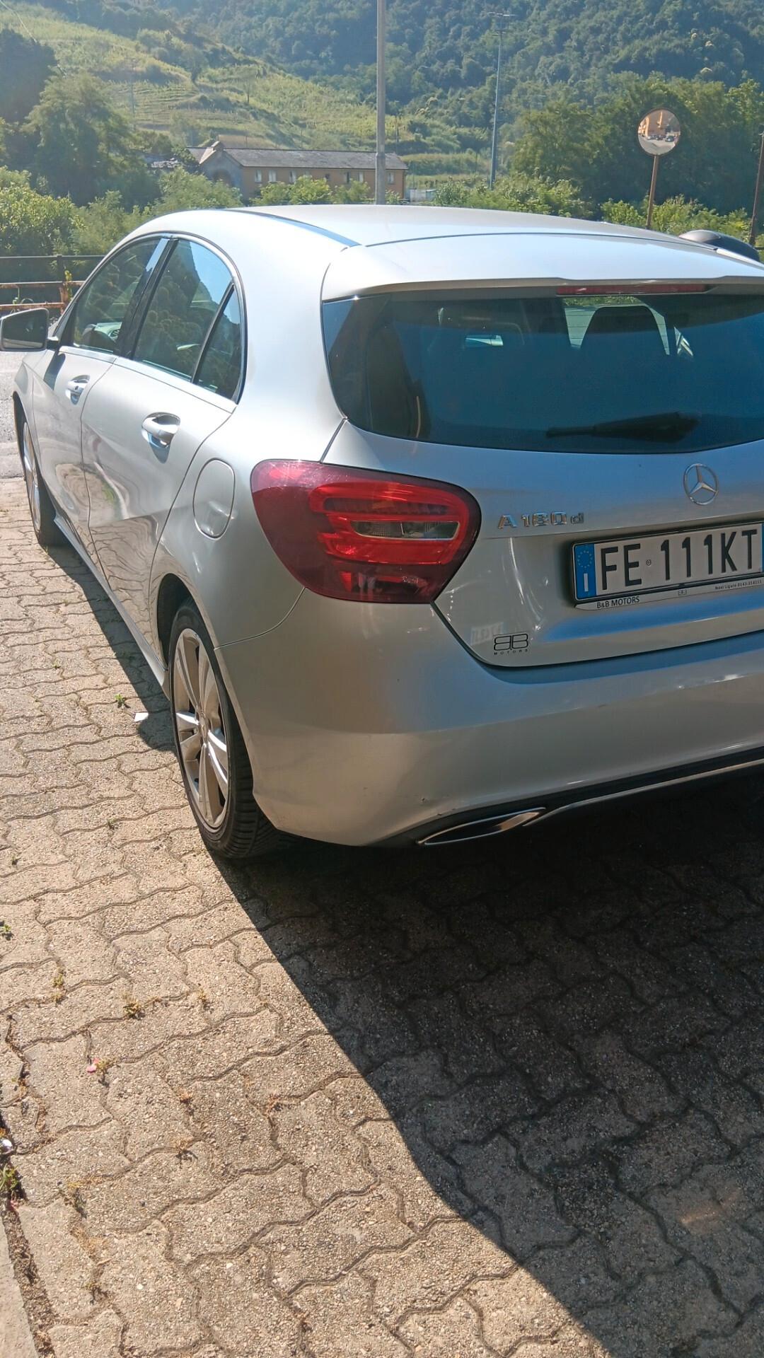 Mercedes-benz A 180 A 180 d Premium