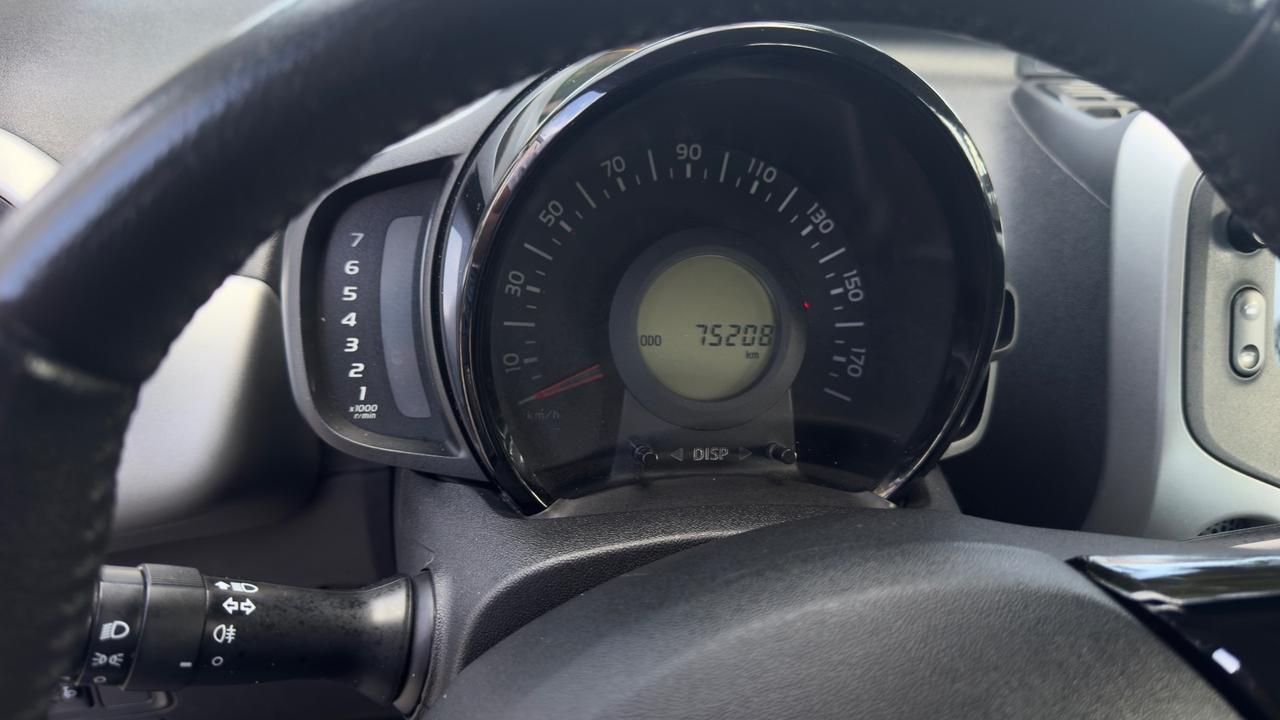 Toyota Aygo 1.0 VVT-i 69 CV 5 porte x-clusiv