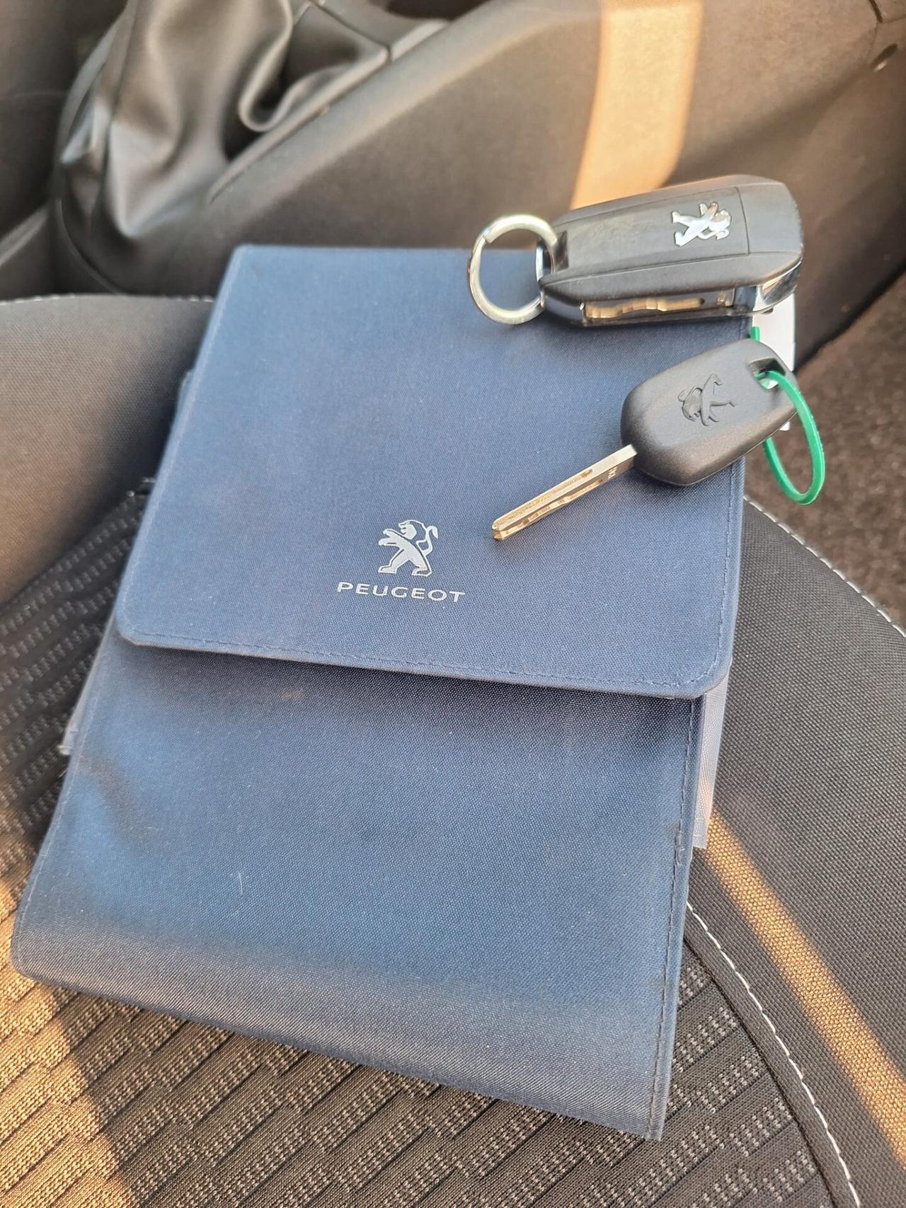 Peugeot 208 PureTech 82 5p. GPL Active