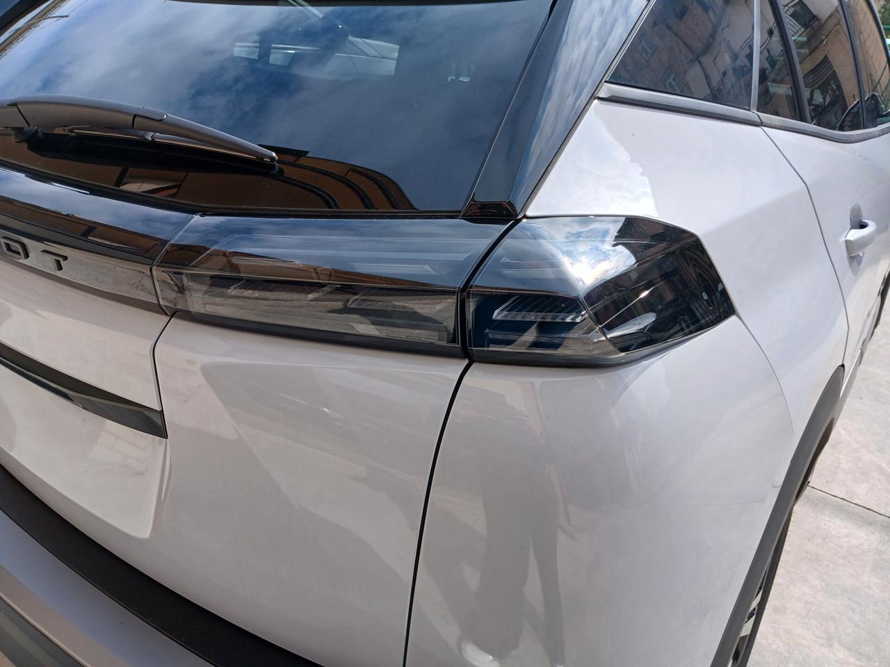 Peugeot 2008 PureTech 100 S&S Allure