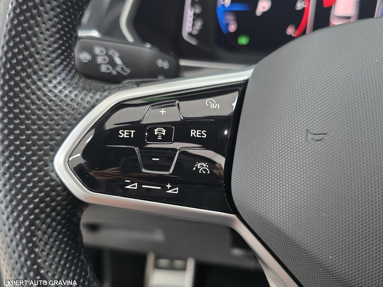 VOLKSWAGEN TIGUAN R-LINE 200CV *TETTO*