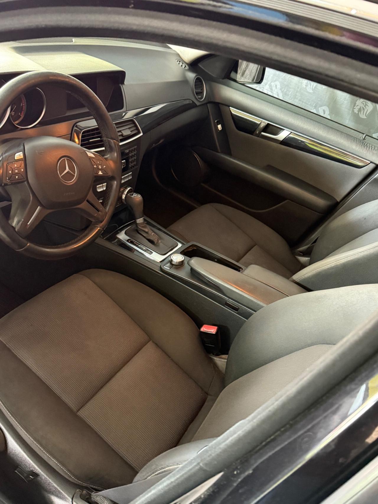 Mercedes-benz C 220 CDI BlueEFFICIENCY Avantgarde