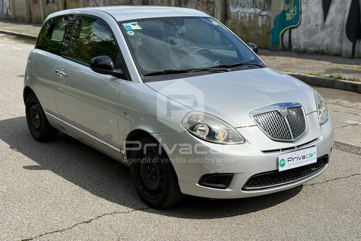 LANCIA Ypsilon 1.2 69 CV Unyca