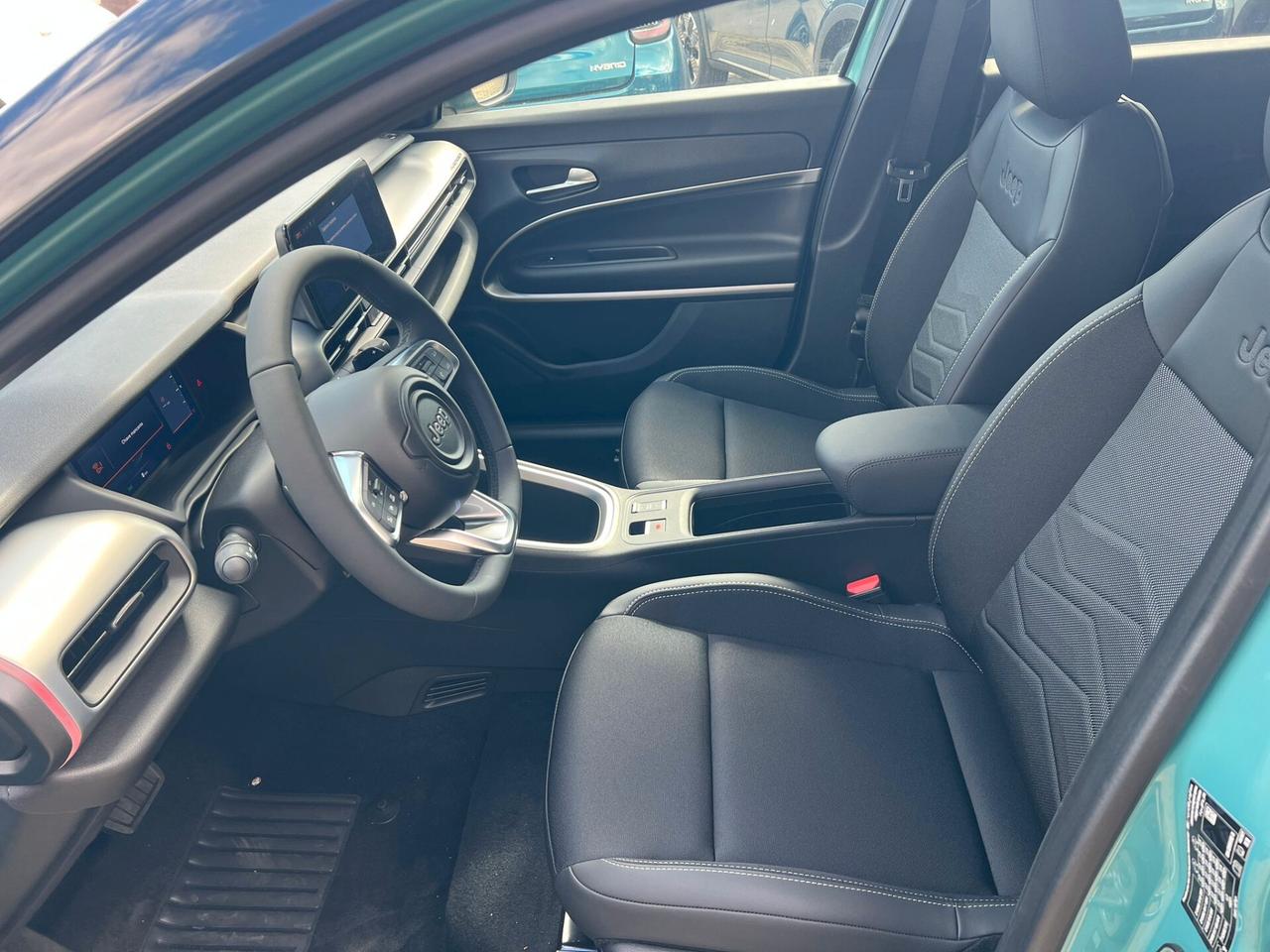 Jeep Avenger 1.2 Turbo 100 CV MHEV Summit