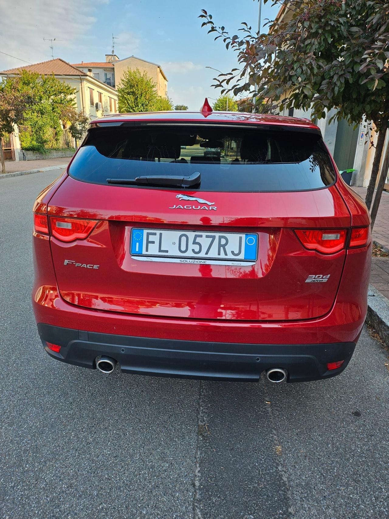 Jaguar F-Pace 3.0 D V6 300 CV AWD aut. R-Sport