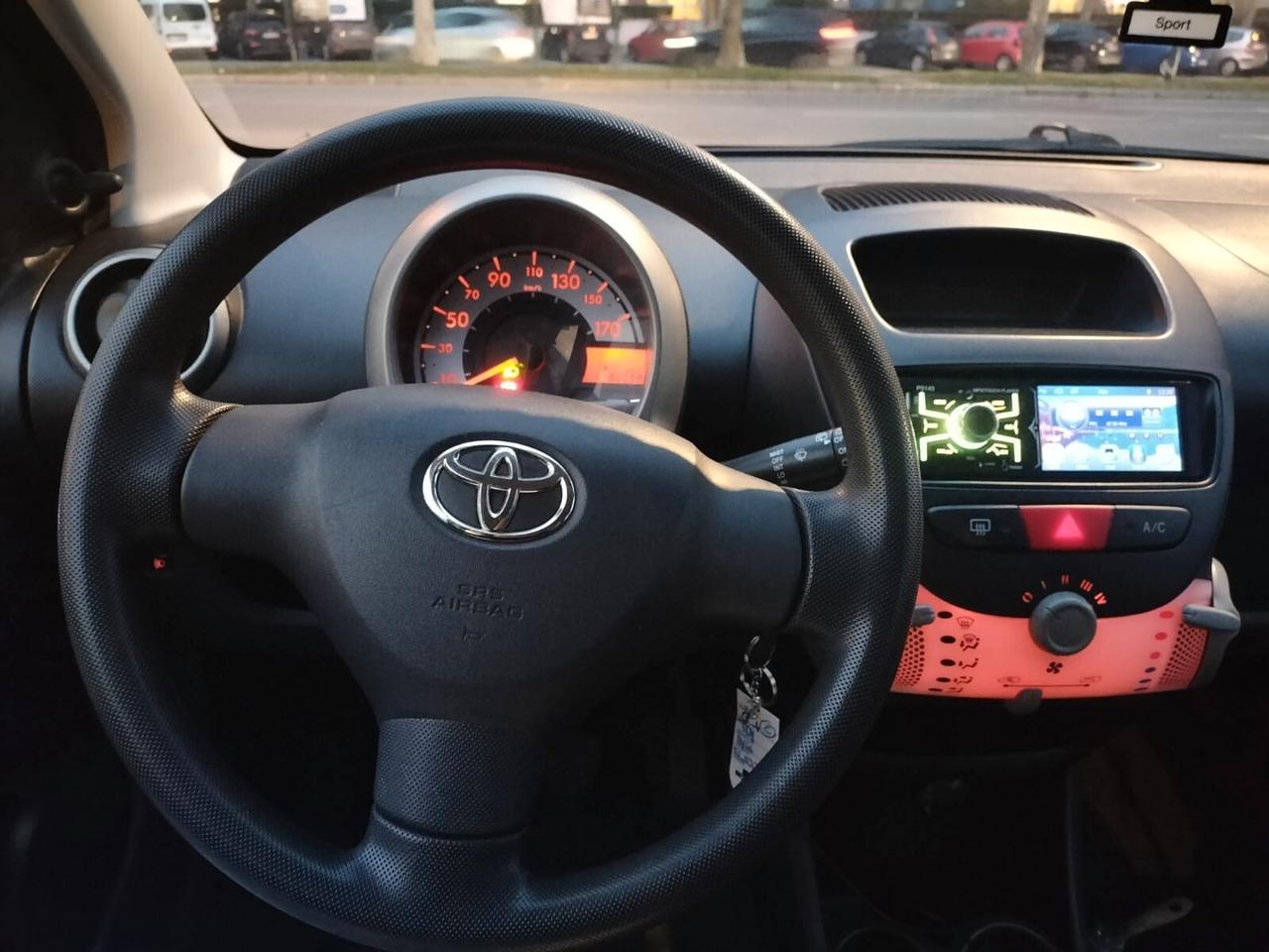 Toyota Aygo - solo 60.000 Km