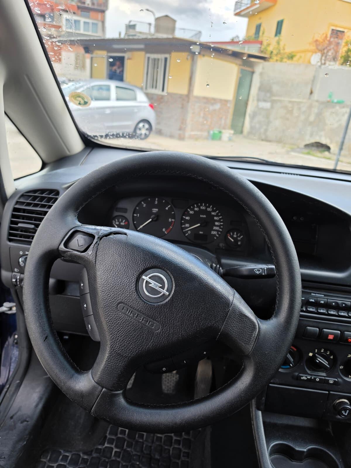 Opel Zafira 2.0 16V DTI cat Elegance 7 POSTI