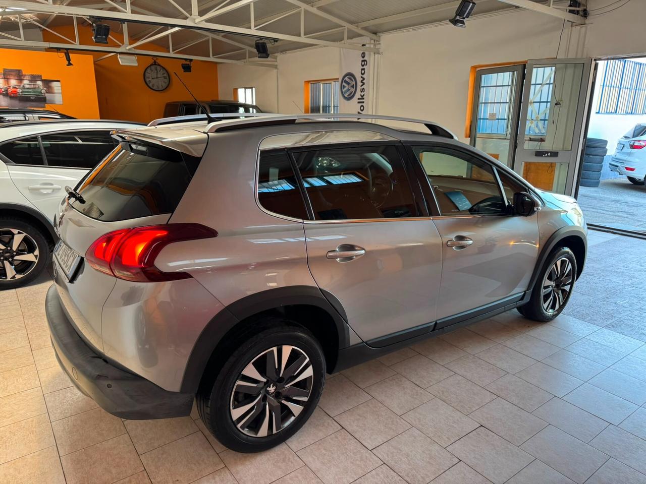 Peugeot 2008 PureTech 82 S&S Allure